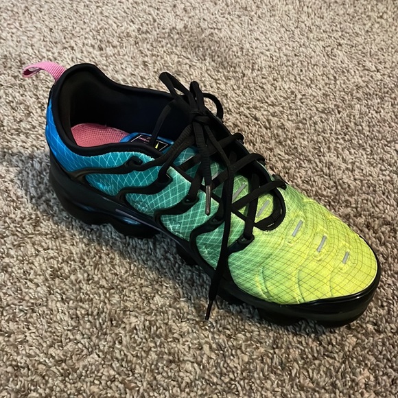 Nike Vapormax Plus - Picture 3 of 8